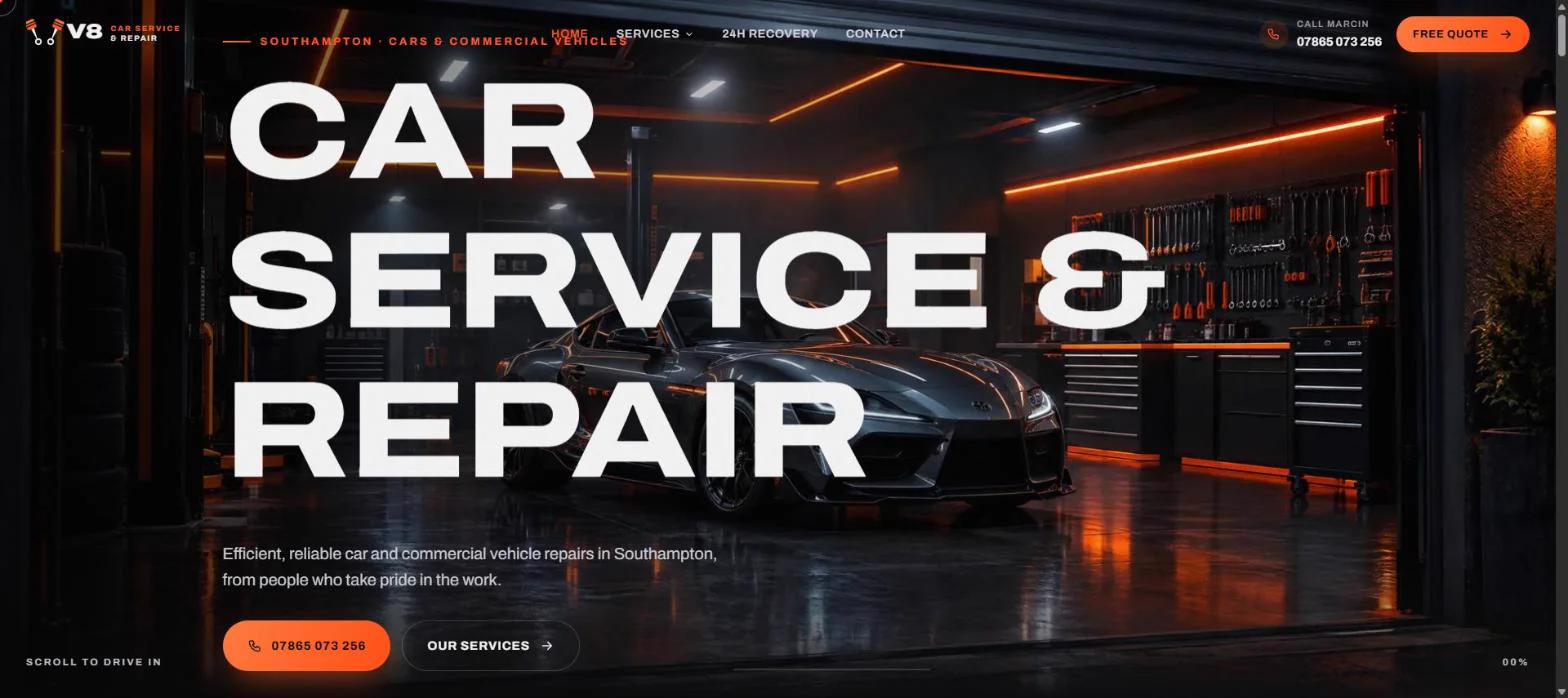 Demo V8 Car Service & Repair: titolo «Car service & repair» con un'auto sportiva in officina